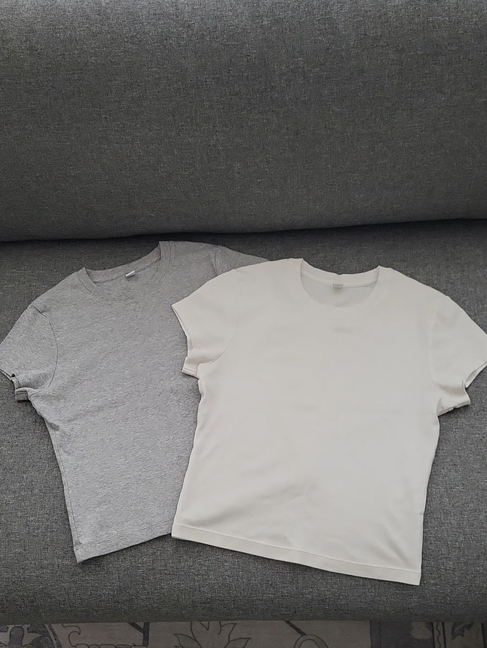 Uniqlo Bundle Mini T-Shirts S - Picture 2 of 4